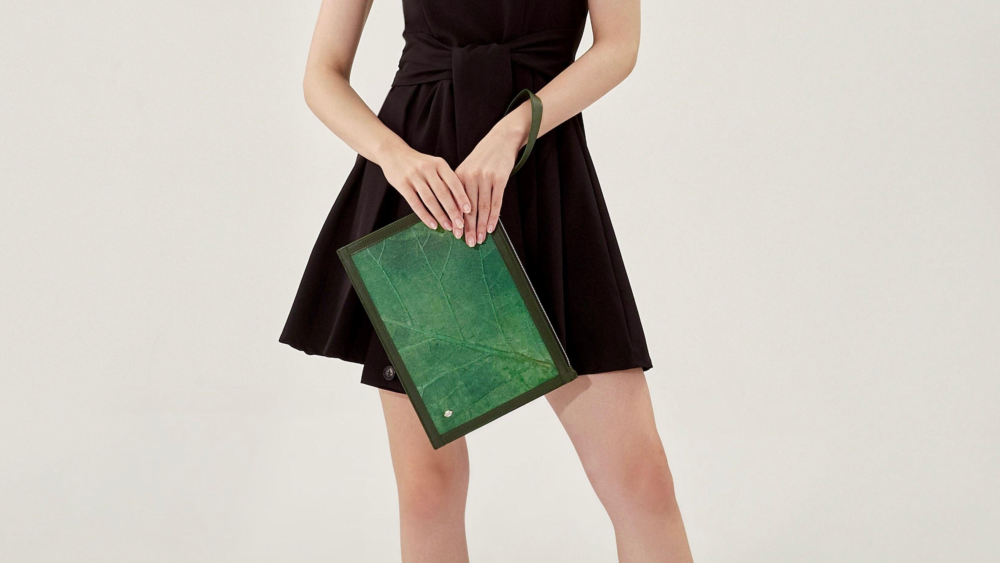 Forest_green_Isabelle_crossbody_bag_Leaf_Leather_vegan_Thamon