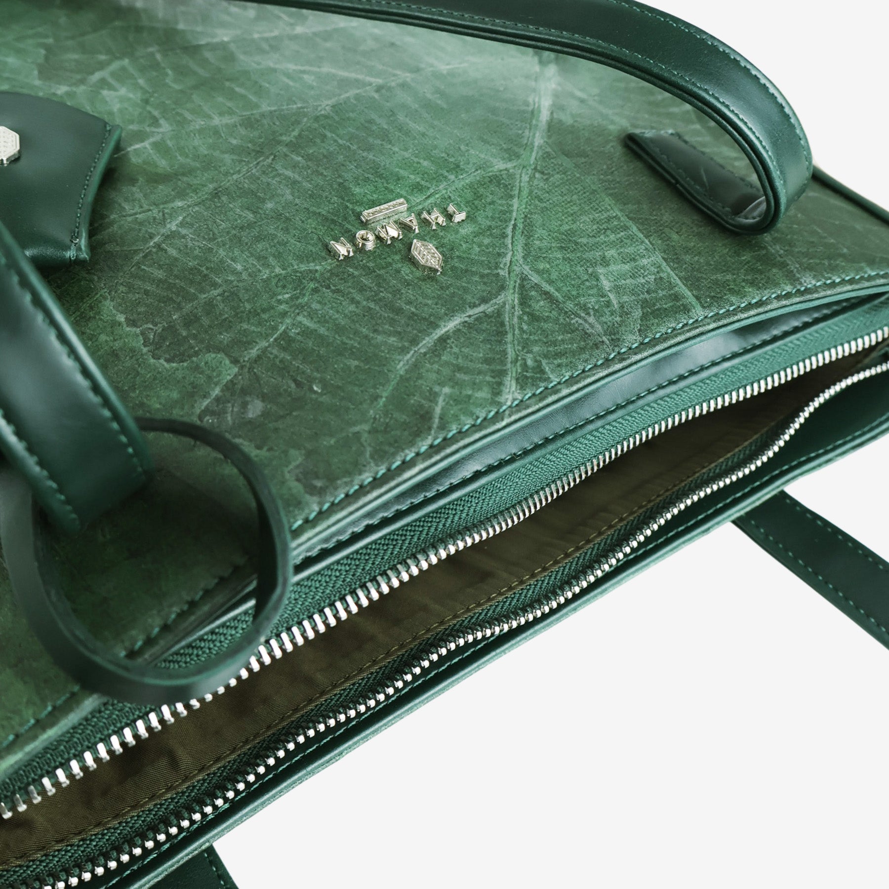 Top Forest Green Leaves Tote Bag by Thamon