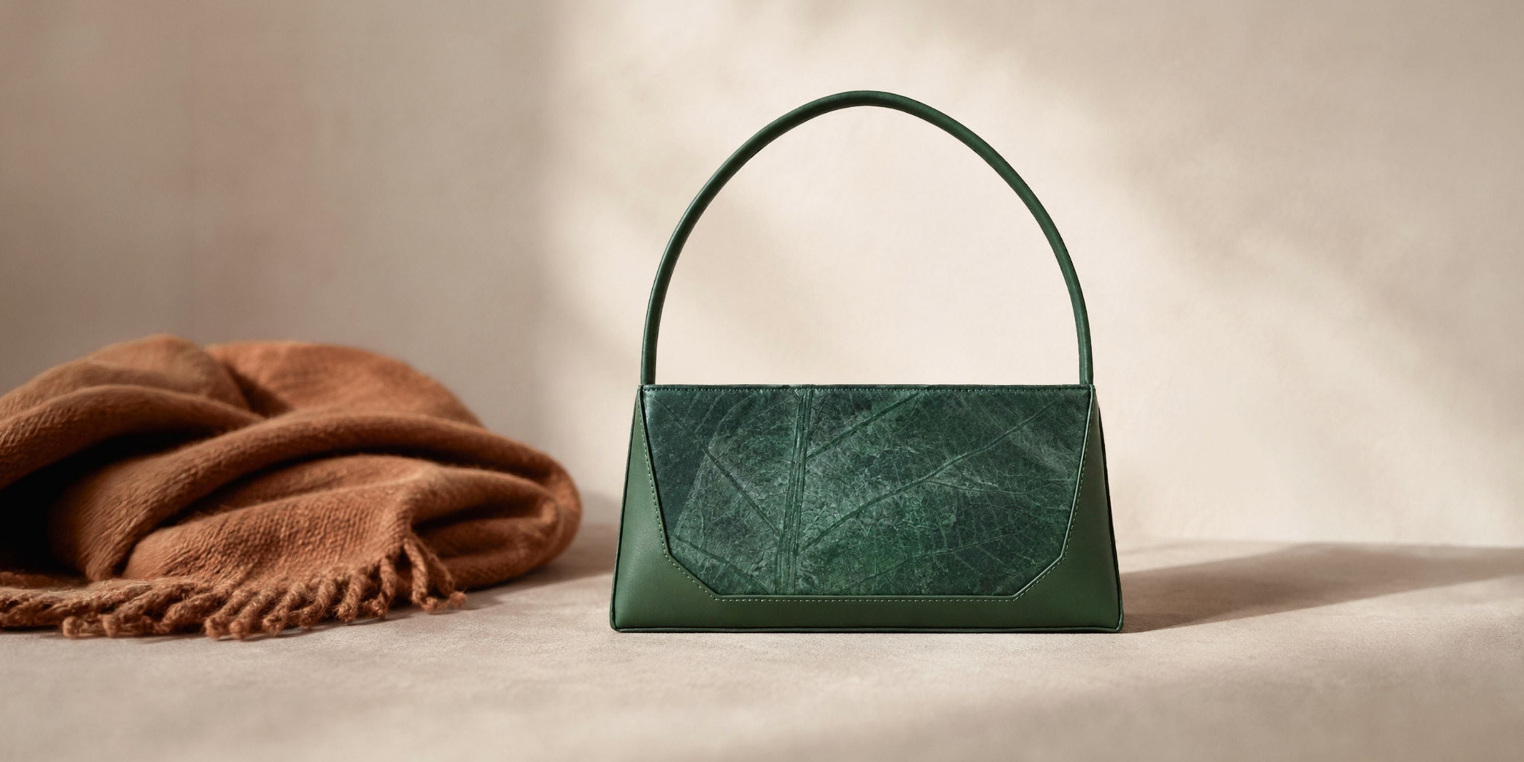 Forest green handbag by Thamon — IVES shoulder bag in Leaftex natural leaf material
