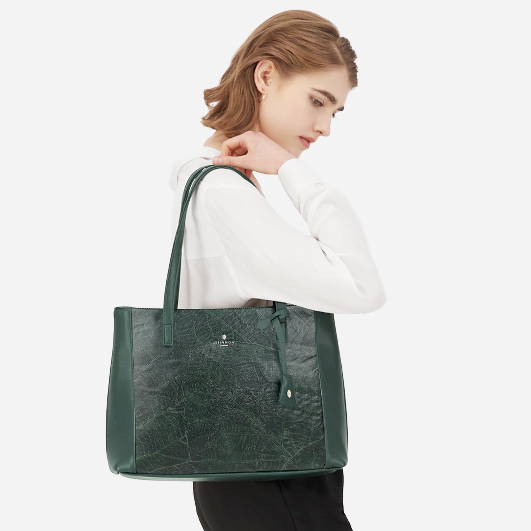 Box Vegan Crossbody Bag - Forest Green Leaf Leather | THAMON Blue Dianne